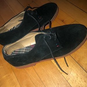 Vintage women’s Tommy Hilfiger shoes